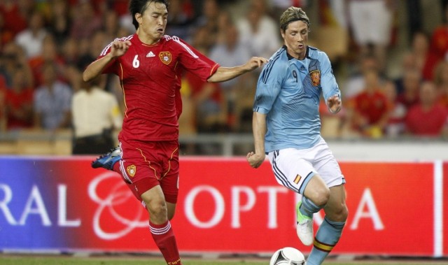 KY开云官网体育下载-14年前国足0-1西班牙！当时阵容：卡西、哈维出战，郑智等人先发