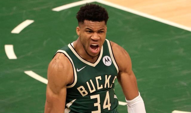 KY开云官网-字母哥：我们是卫冕冠军 但更是不被看好的雄鹿队