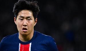 KY开云官网-队报：李刚仁脚踝受伤被换下，能否参加巴黎vs阿森纳的欧冠存疑