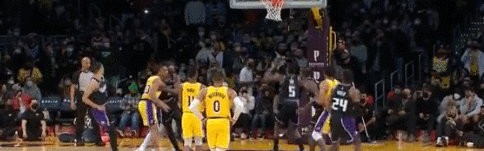 KY开云官网体育下载-国王对阵湖人遭遇系统局？福克斯贪小便宜吃了大亏