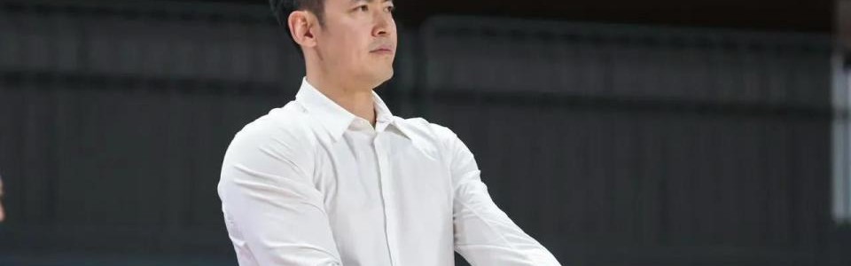 KY开云官网-29分惨败！北控防守倒数+张庆鹏弃用八年老臣，将帅不合摆上台面