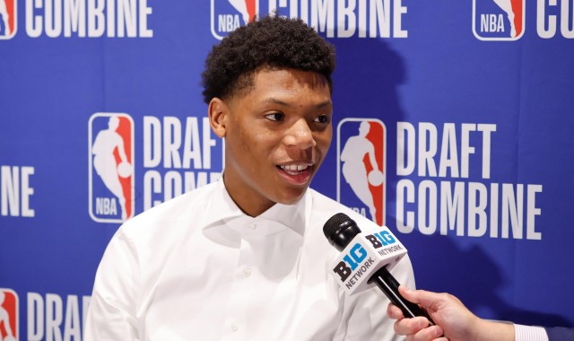 76人队记：贝利临时取消试训很罕见，球队已准备好了晚宴活动