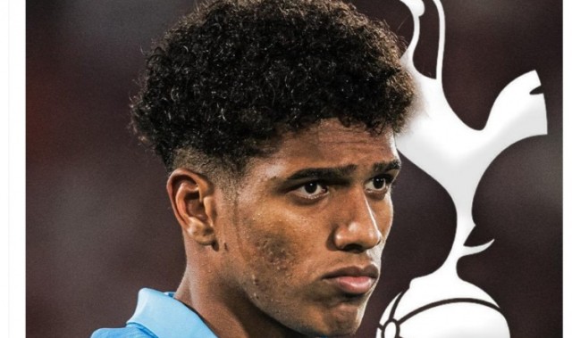 KY开云官网-罗马诺：热刺接近签下桑托斯19岁边卫索萨，转会费1500万欧元