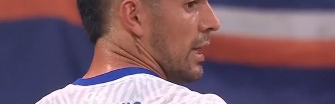 KY开云官网体育下载-记者：路易斯是因腰伤没有太大改善，所以没有随队前往武汉