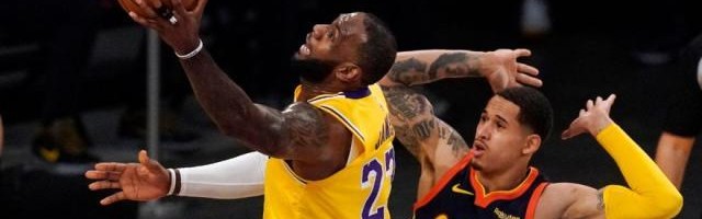 KY开云官网-失误过多成勇士输球主因 PK灰熊将成赛季生死战