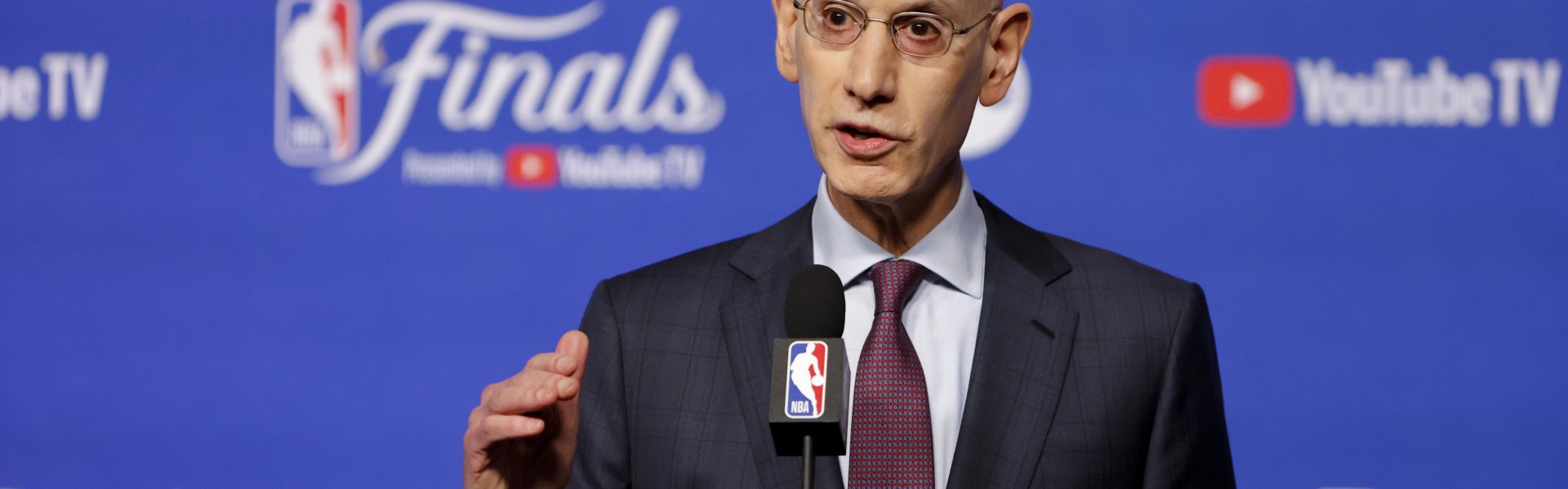 美记：近14年NBA已有14队易主 家族企业被外界巨额资本接连取代