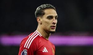 KY开云官网-英媒：本菲卡已两轮谈判安东尼但未能成功，马竞等队持续关注他